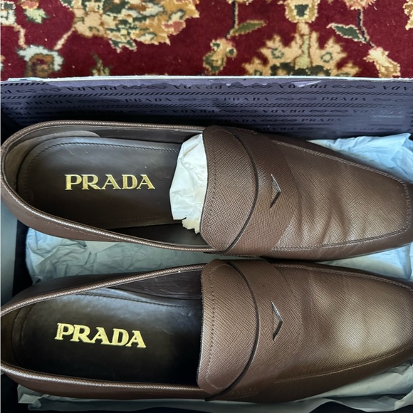 🍁SOLD🍁Prada Saffiano Penny Loafers - Picture 3 of 17